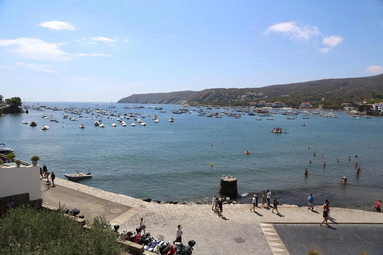 Can Set Cadaques 0*,